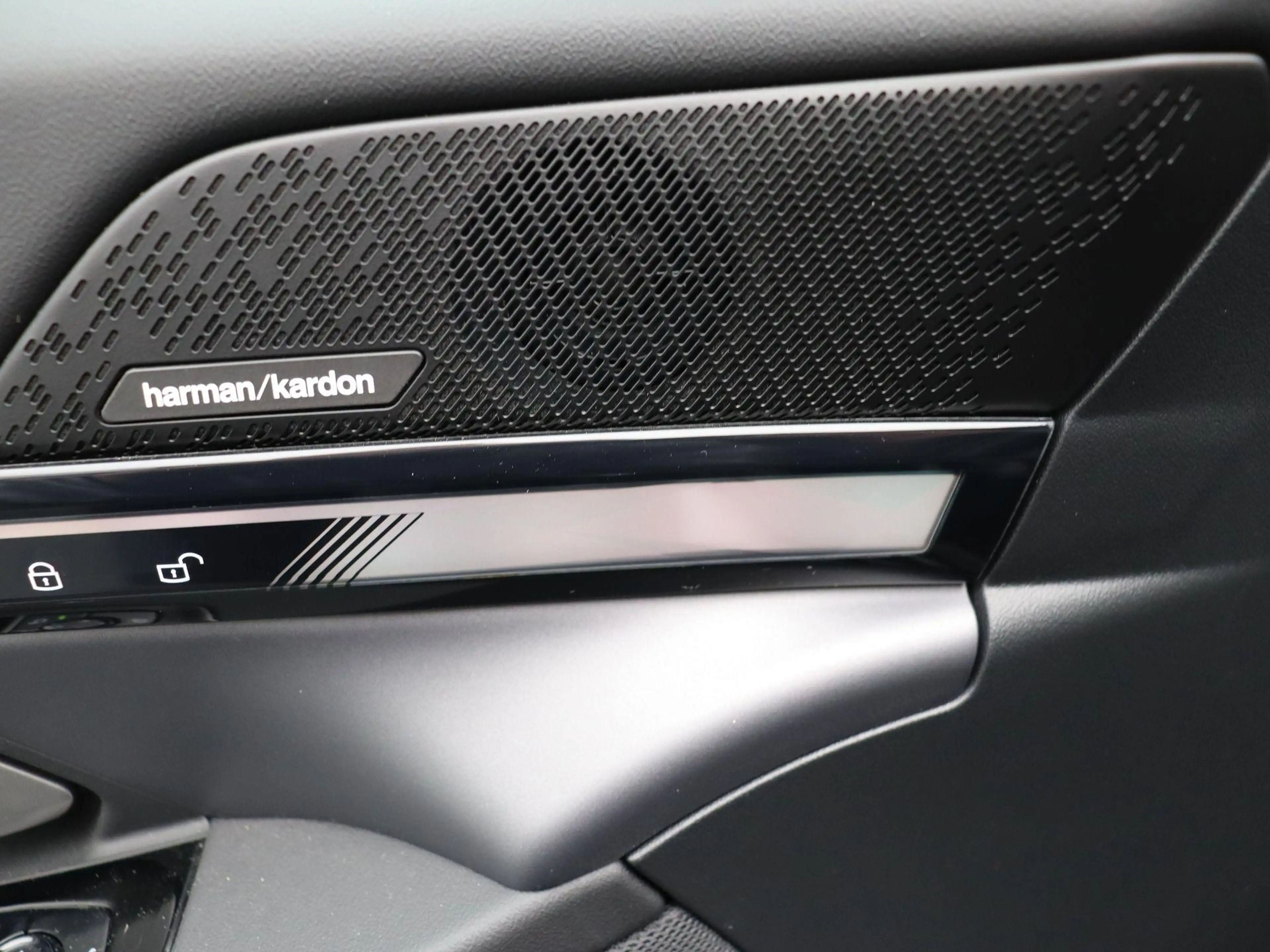 BMW i5 Touring eDrive40 250kW | SoH 95,77% | leder | verw — photo 13