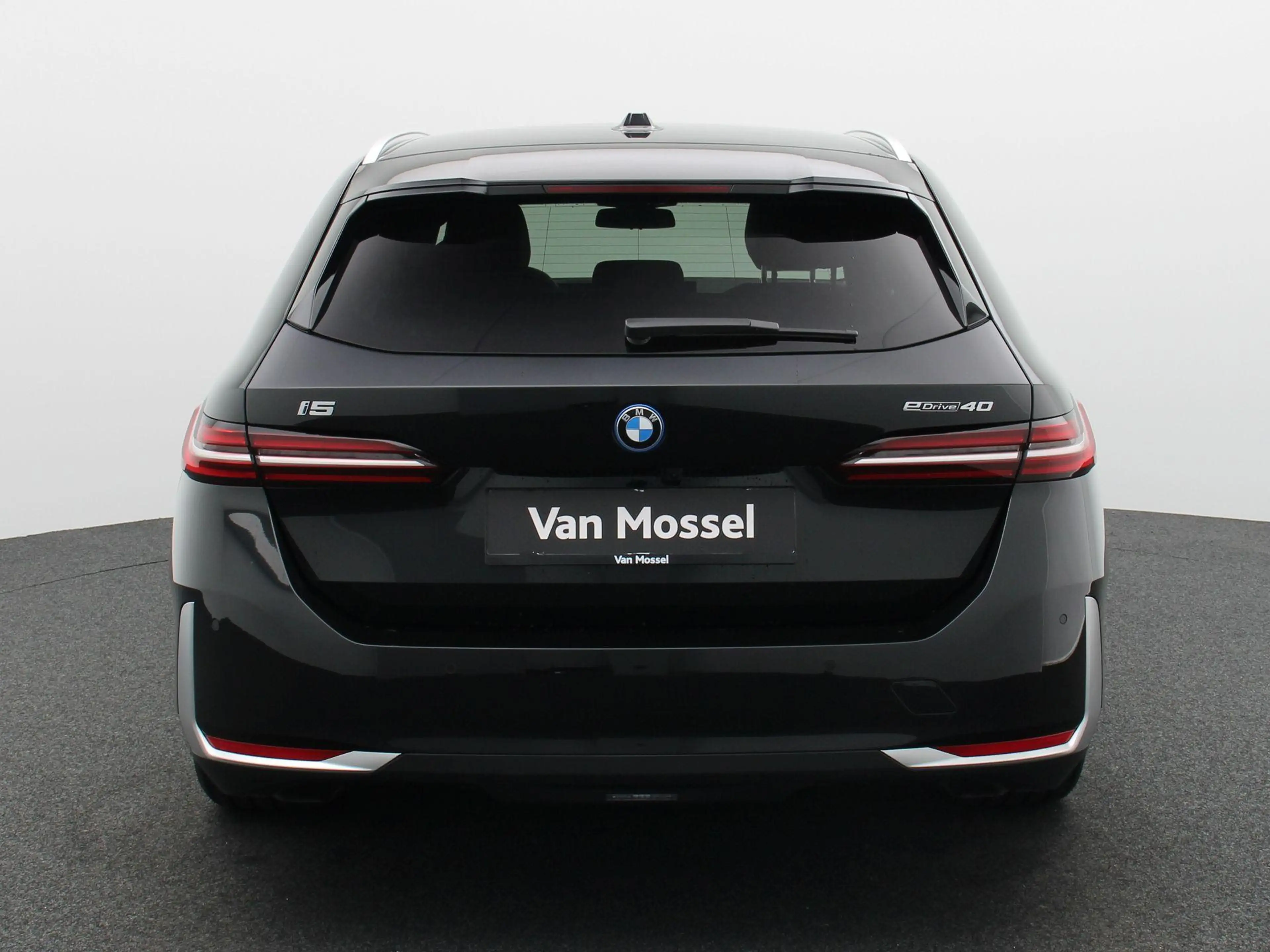 BMW i5 Touring eDrive40 250kW | SoH 95,77% | leder | verw — photo 6
