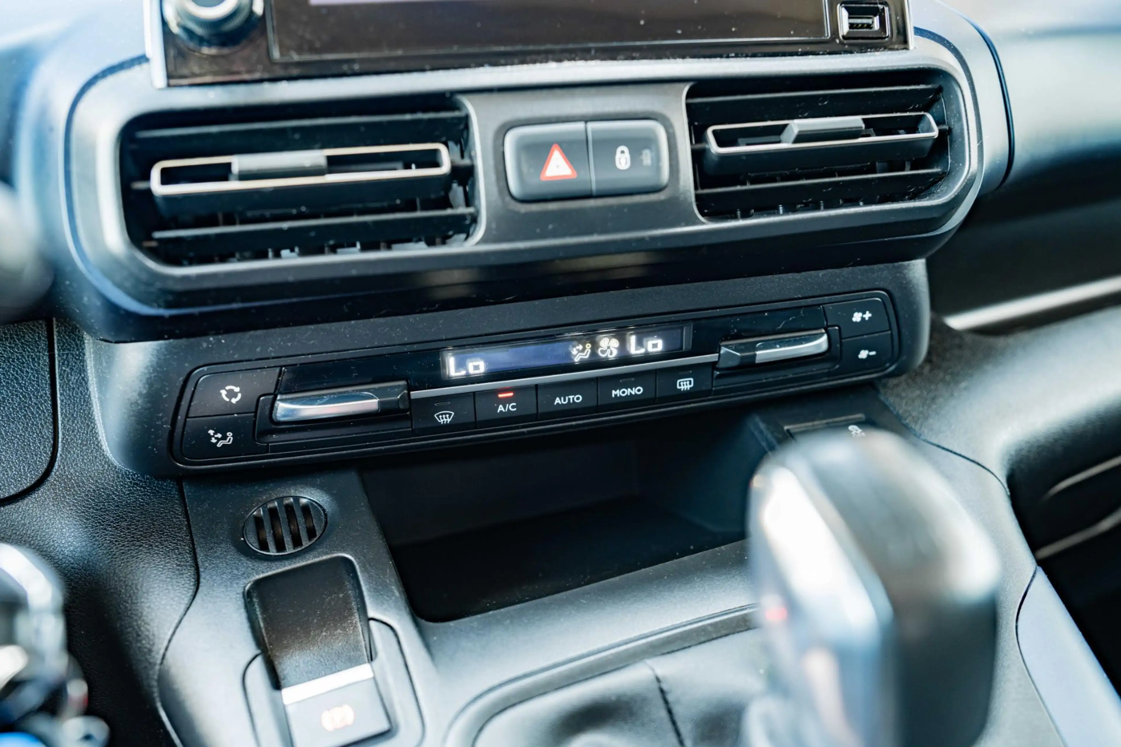 Peugeot Rifter 1.5 BlueHDI Allure — photo 22