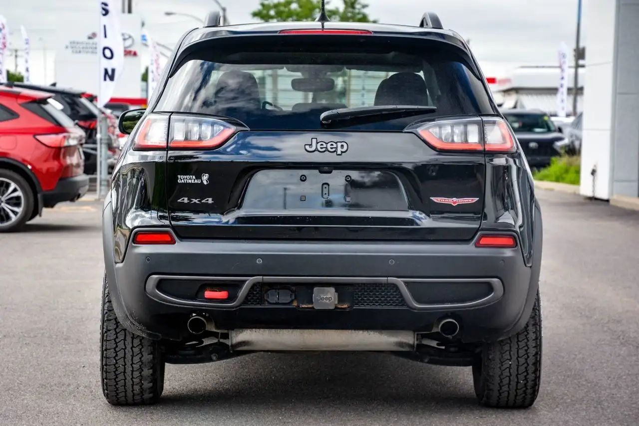 Jeep Cherokee photo Jeep Cherokee