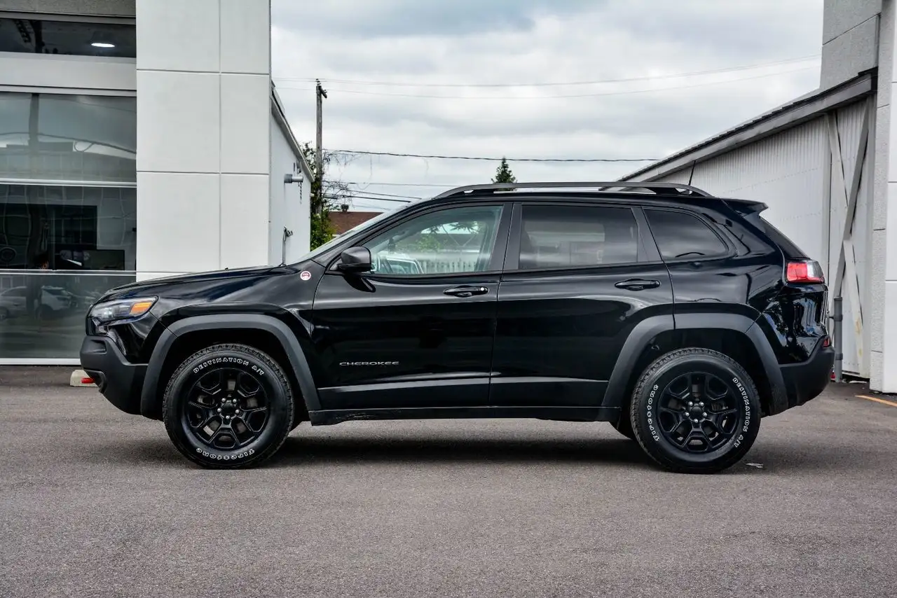 Jeep Cherokee photo Jeep Cherokee