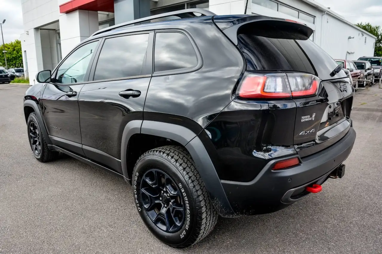 Jeep Cherokee photo Jeep Cherokee