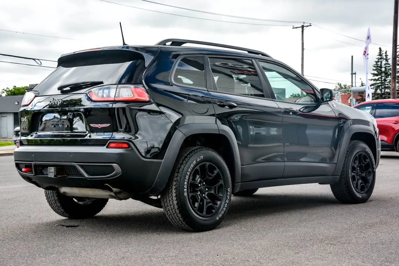 Jeep Cherokee photo Jeep Cherokee