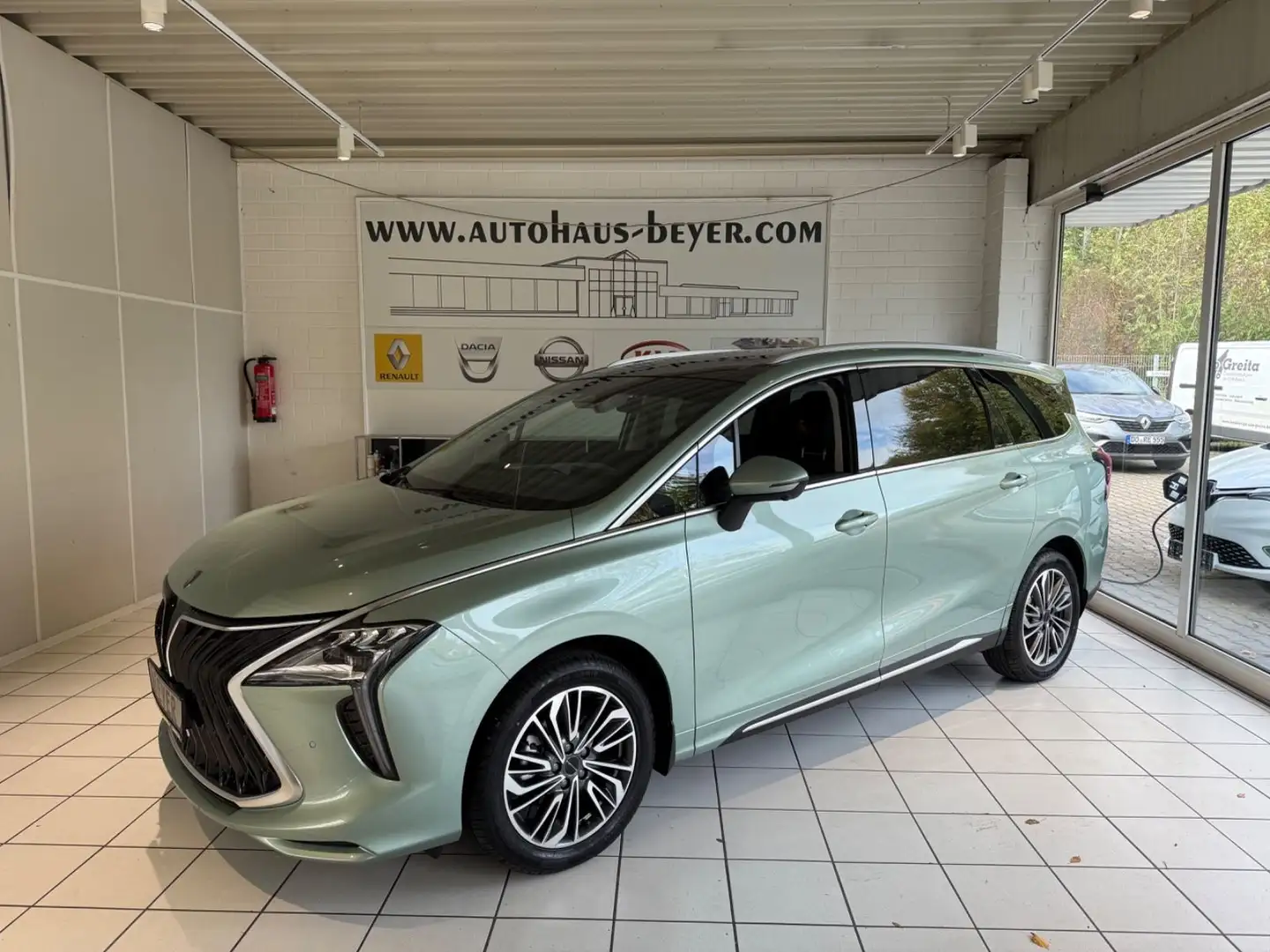 DFSK Forthing 4 U-Tour Grün - 1