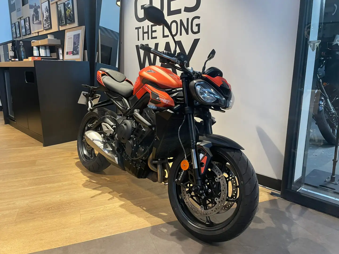 Triumph Street Triple 765 Oranj - 1