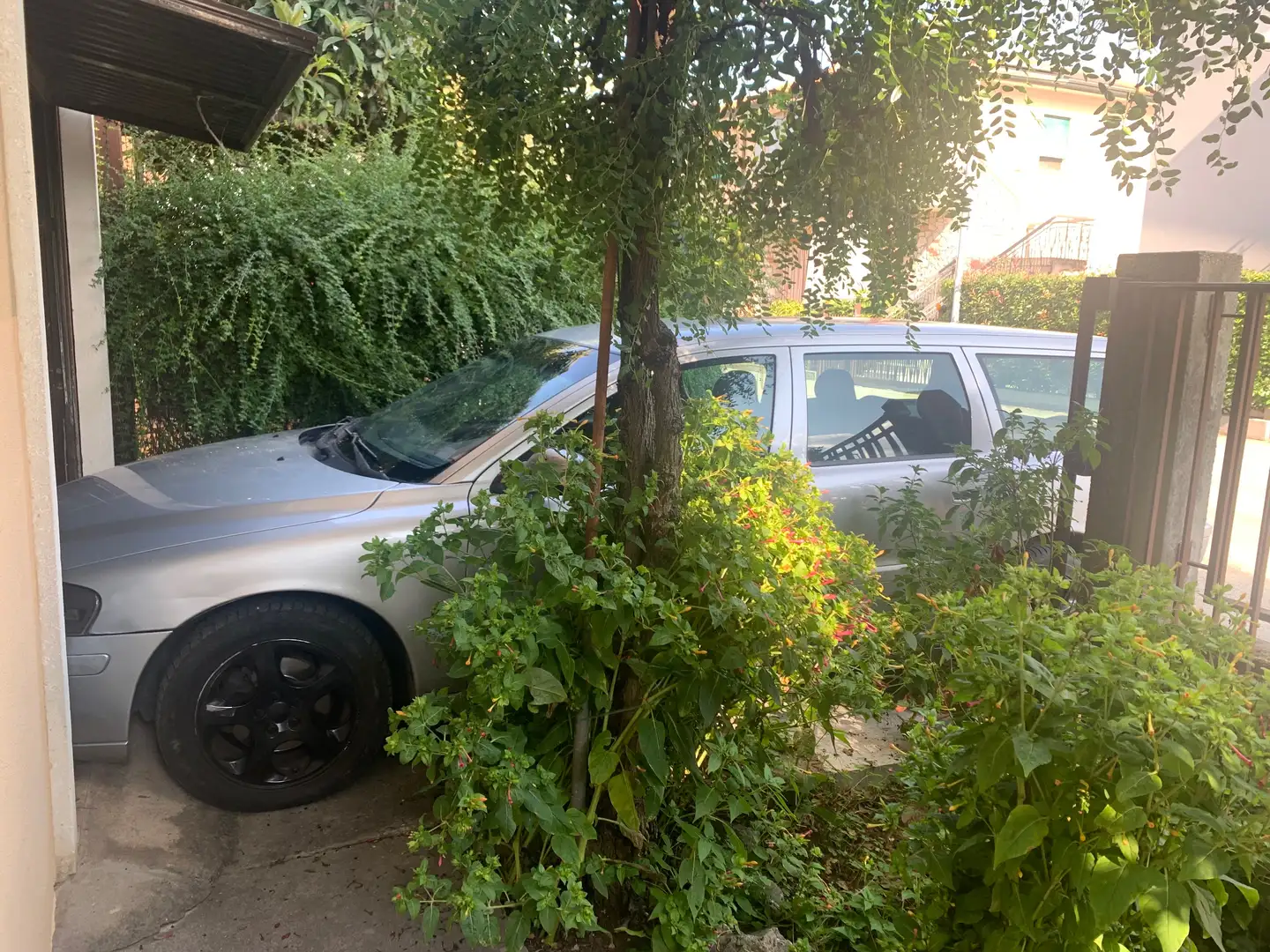 Volvo V70 V70 2.4 d5 Grigio - 1