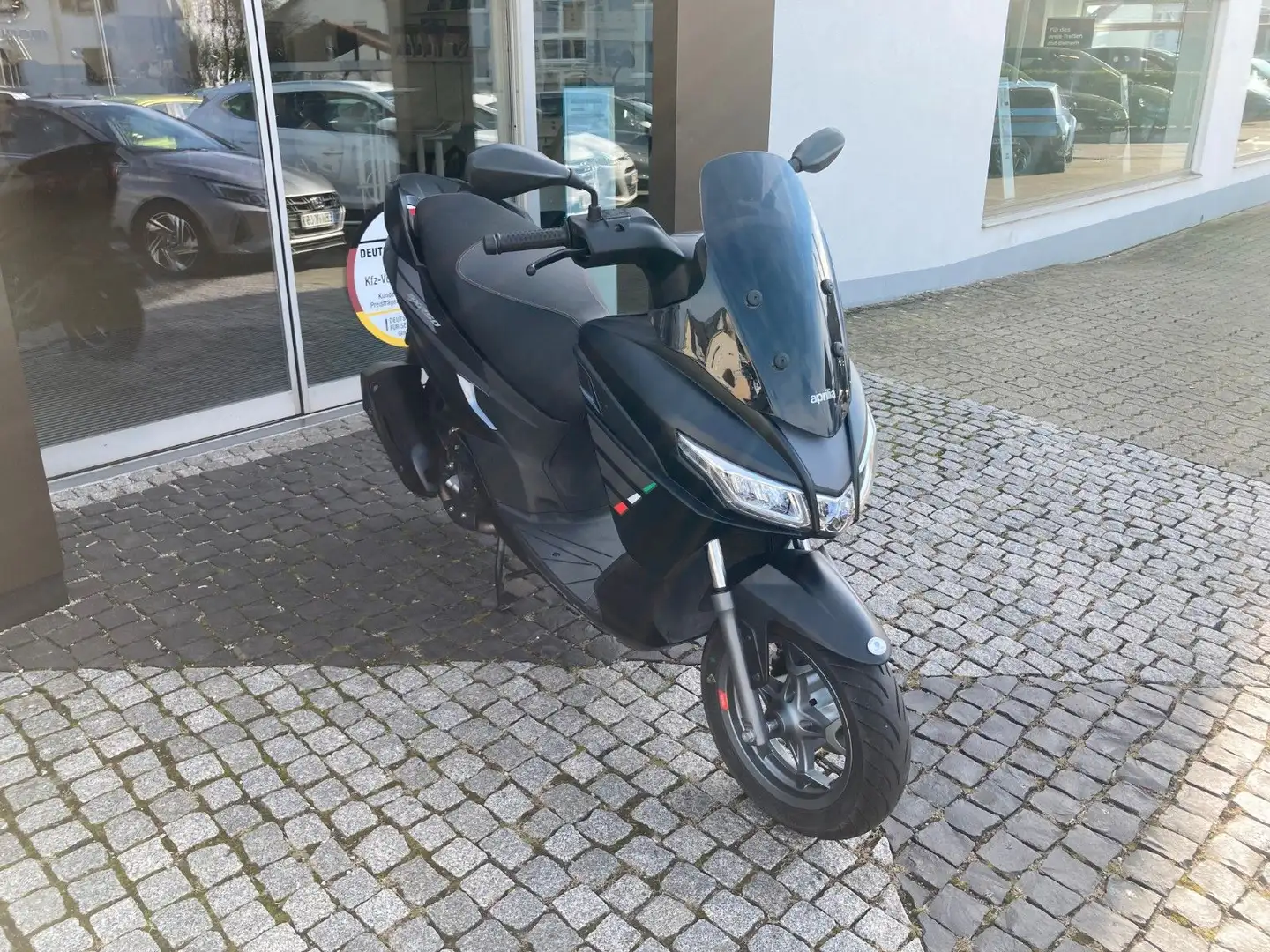 Aprilia SXR 50 Fekete - 1