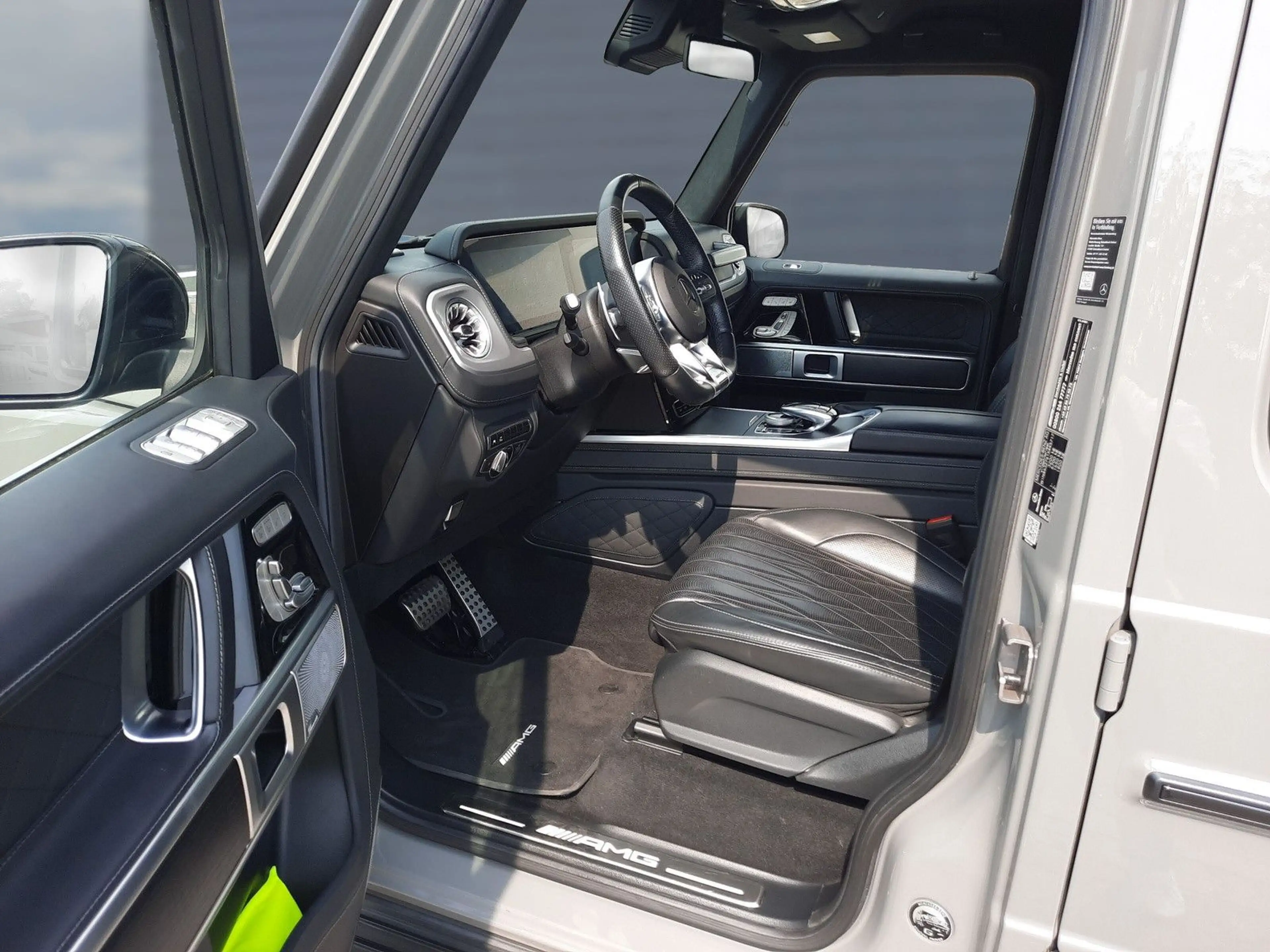 Mercedes-Benz G 63 AMG Burmester Sound Night Paket — photo 11