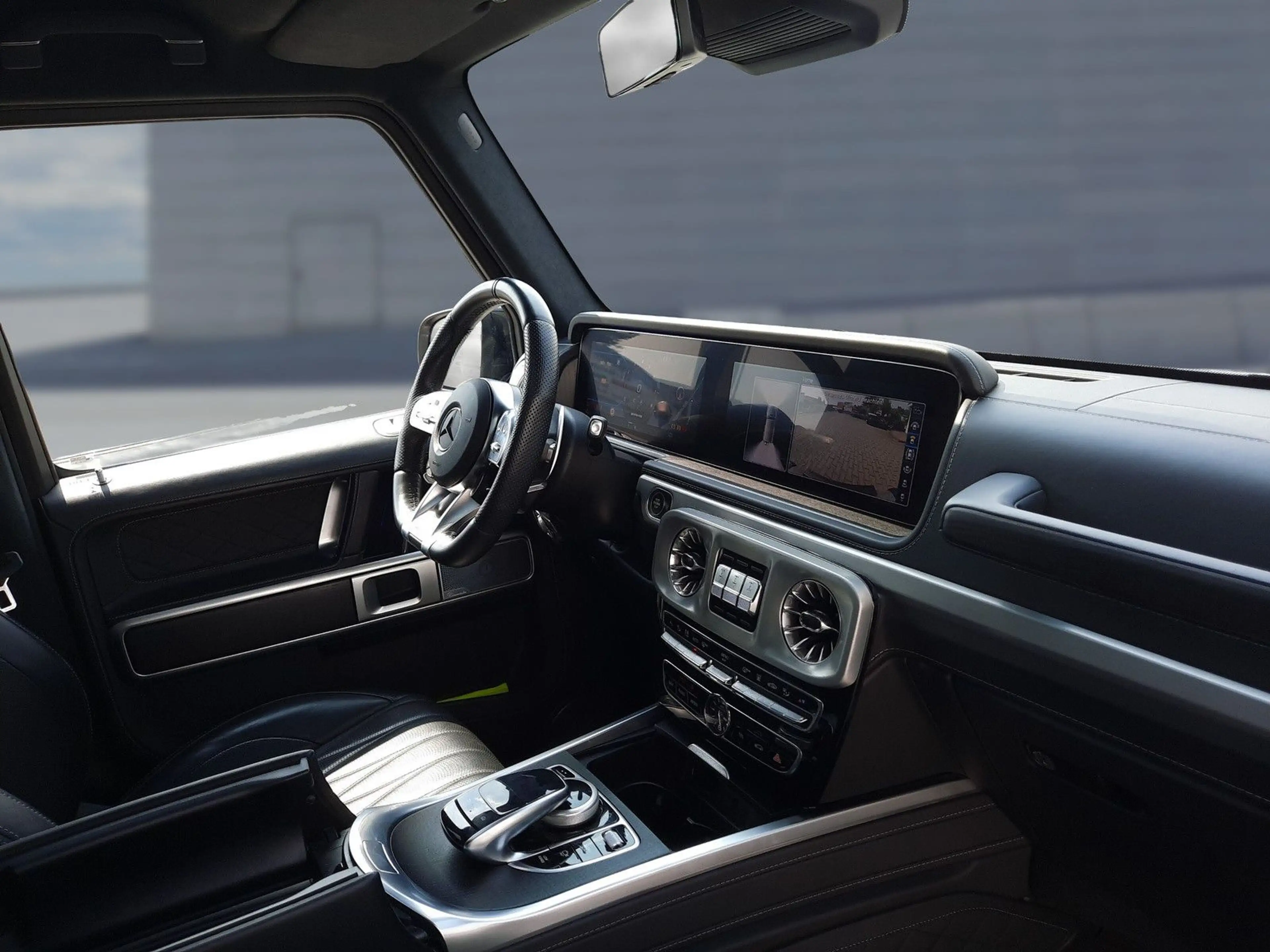 Mercedes-Benz G 63 AMG Burmester Sound Night Paket — photo 15