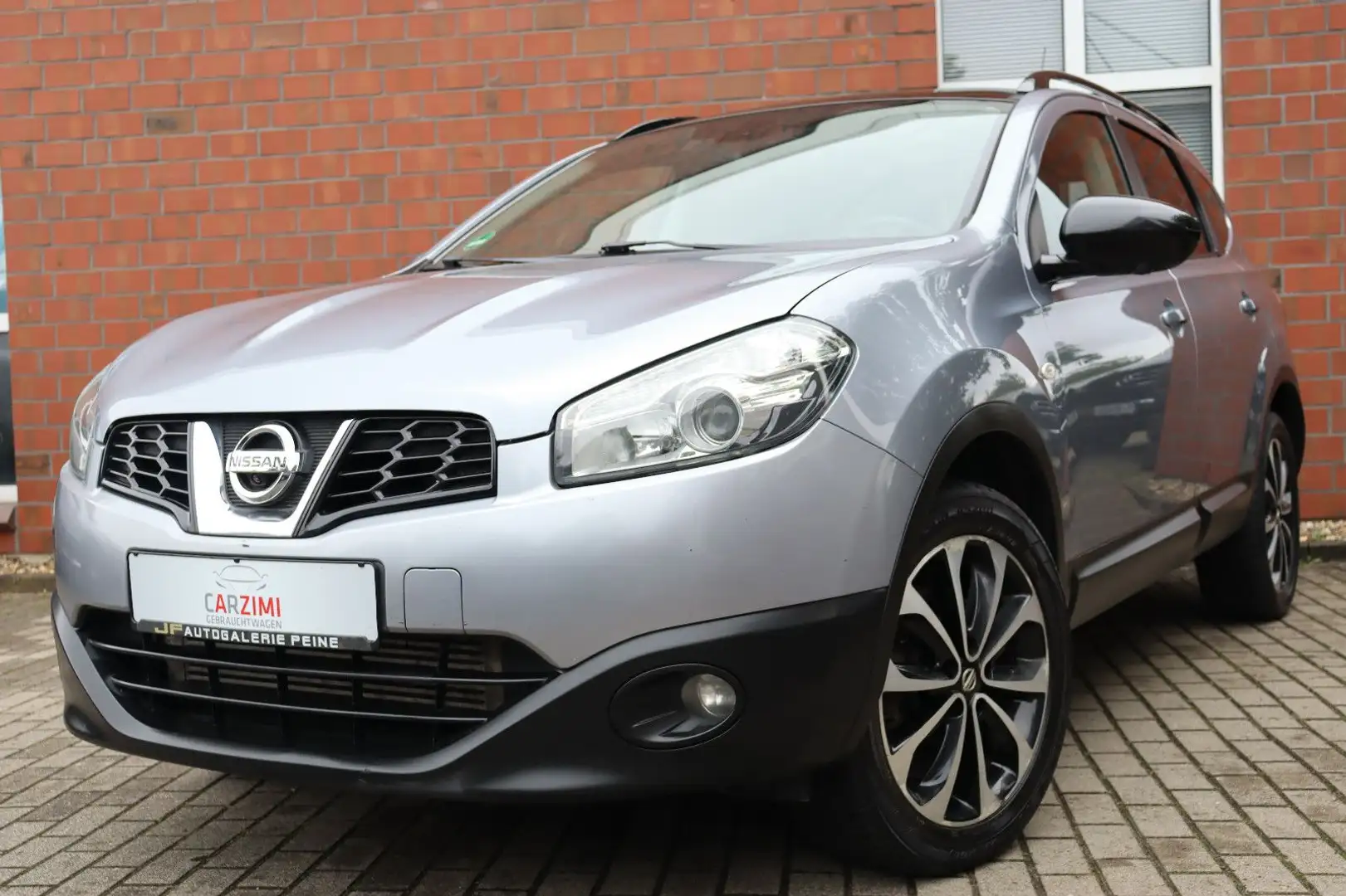 Nissan Qashqai+2 4X4 2.0 dCi Automatik Panorama 360° Gris - 1