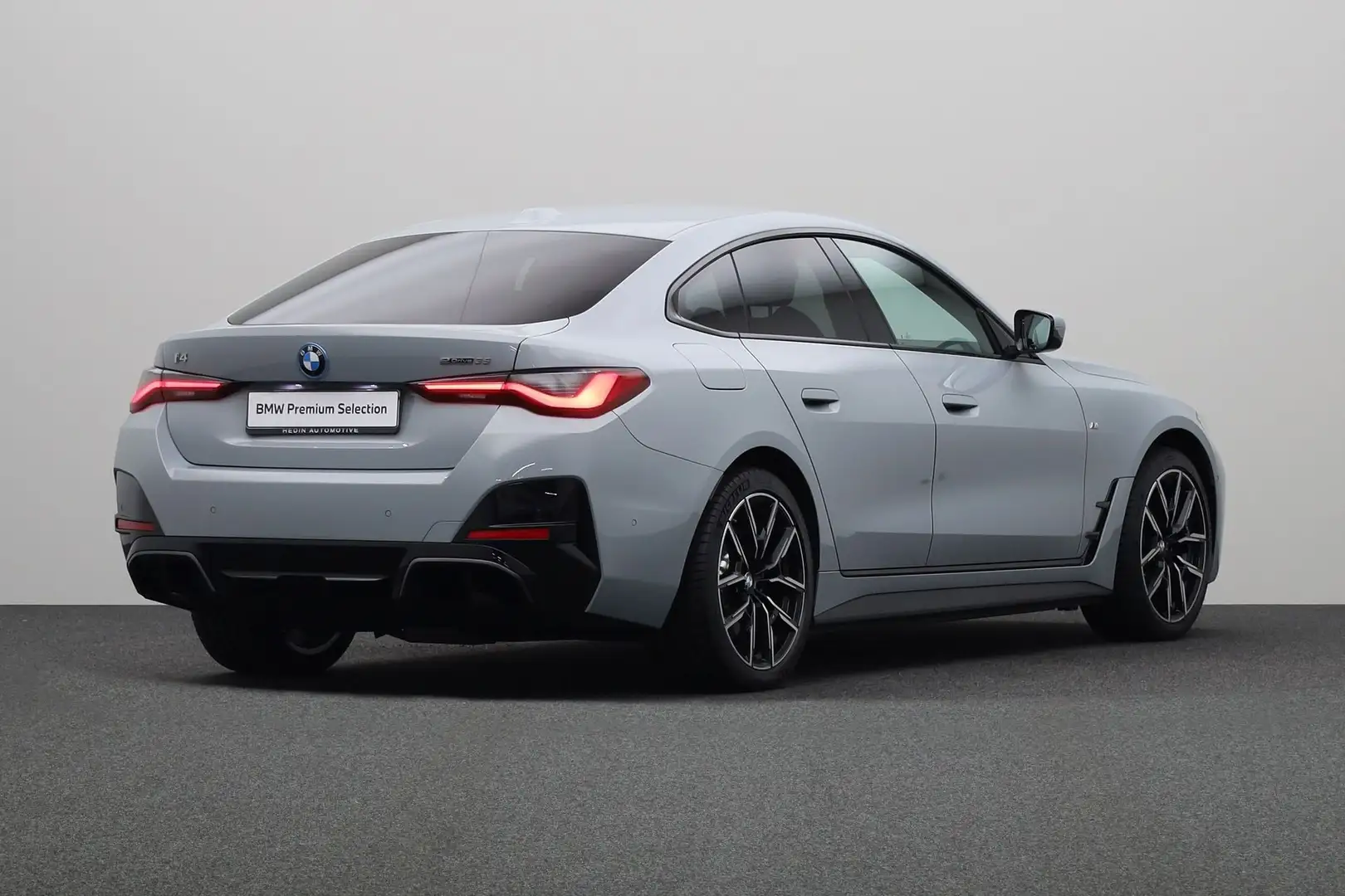 BMW i4 eDrive35 70 kWh M-Sport | Active Cruise Control | Grau - 2