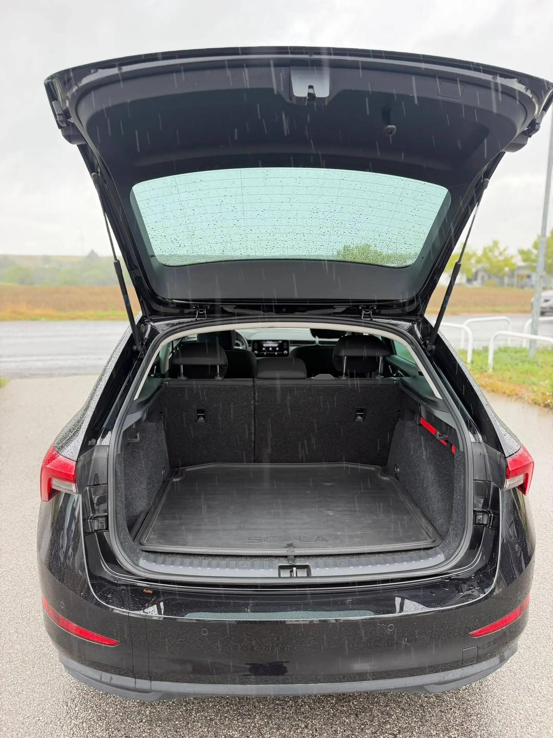 Skoda Scala 1.0 TSI Ambition — photo 9