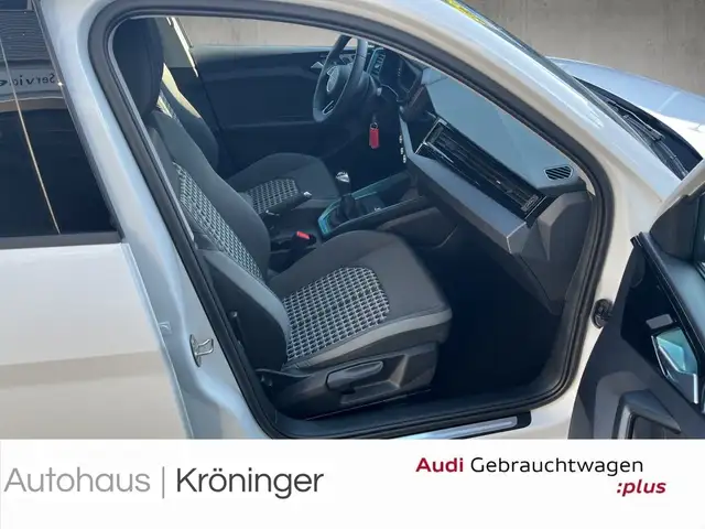 Audi A1 view 9