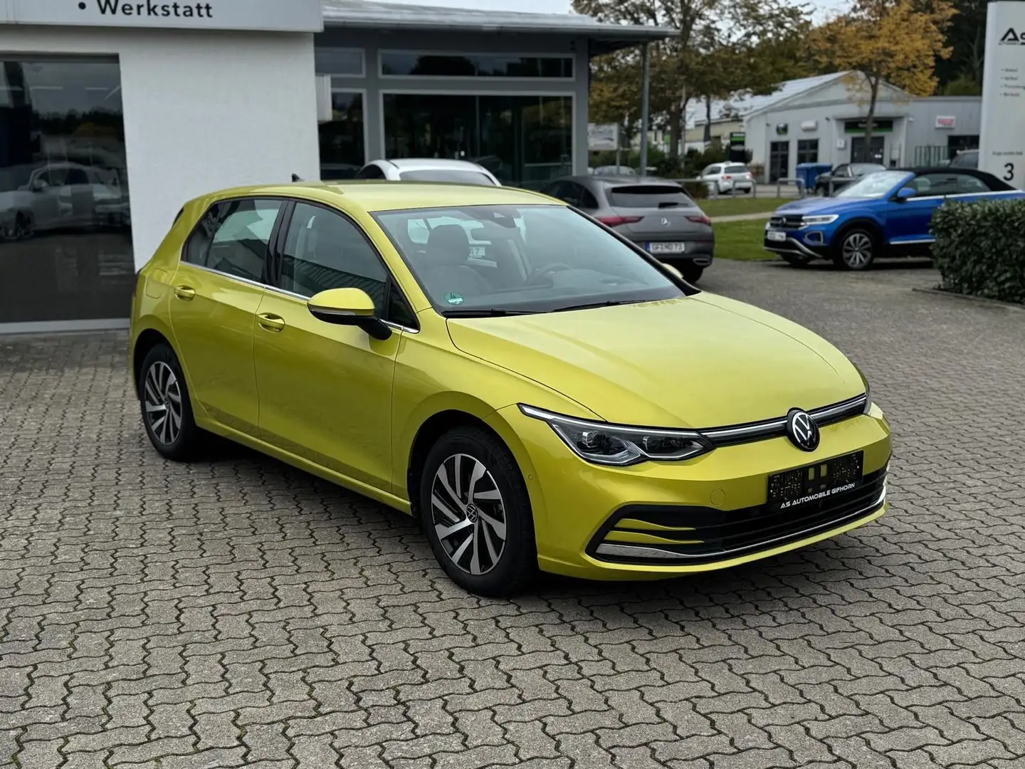 Volkswagen Golf VIII 1.4 TSI eHybrid DSG Style IQ.Light ACC Jaune - 1