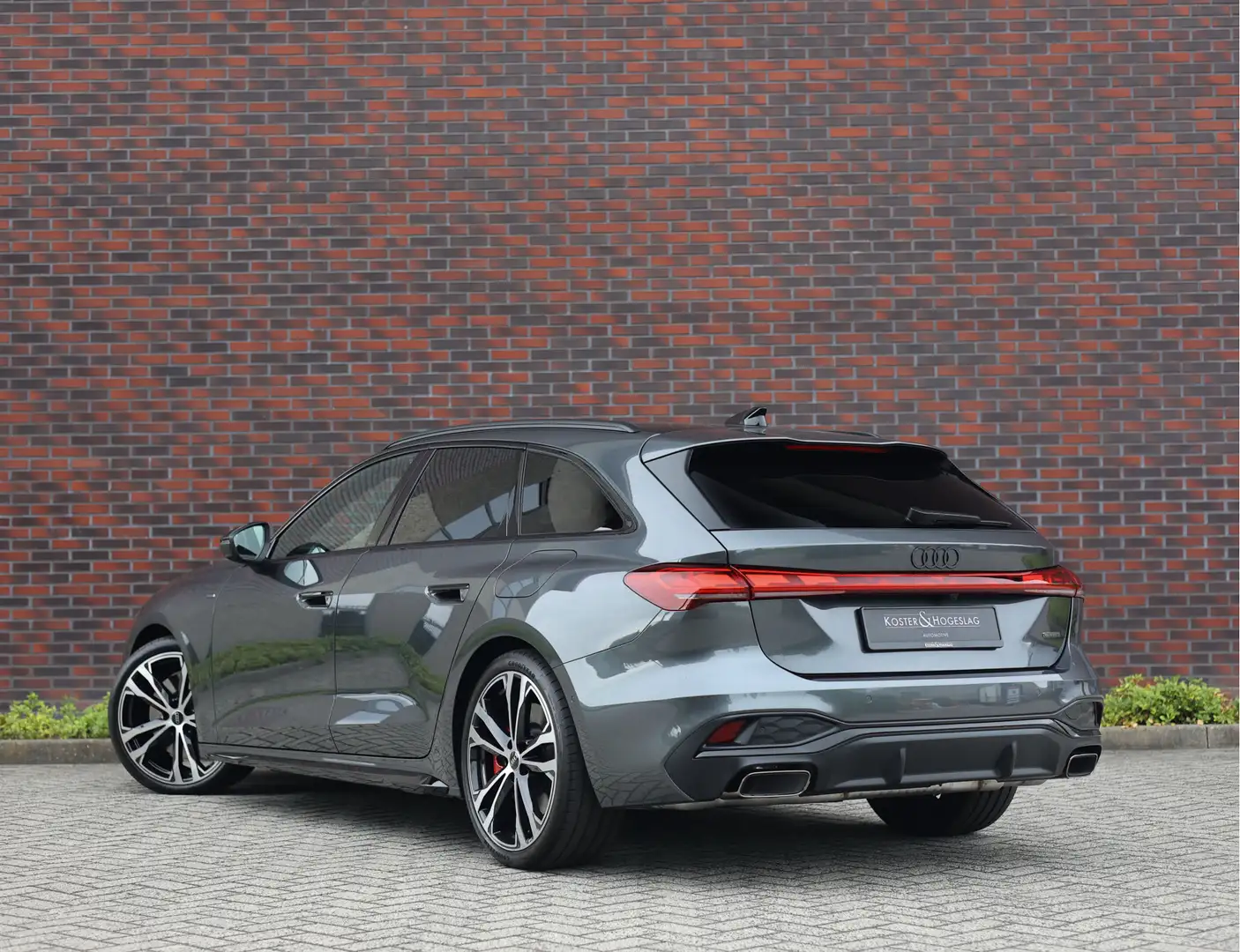 Audi A5 Avant 2.0 e-hybrid Quattro | Pass.Disp - HUD - Pan Grijs - 2