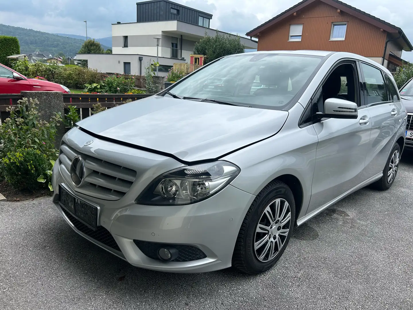 Mercedes-Benz B 180 B 180 CDI BlueEfficiency A-Edition DPF A-Edition Silber - 1
