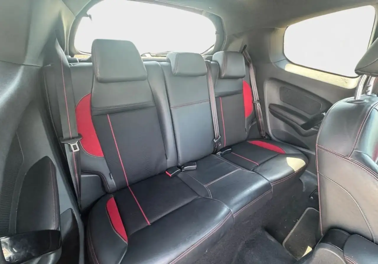 Peugeot 208 208 — photo 4