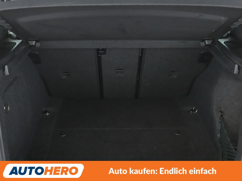 BMW 120 120i Edition M Sport Shadow Aut.*NAVI*LED*TEMPO* — photo 17