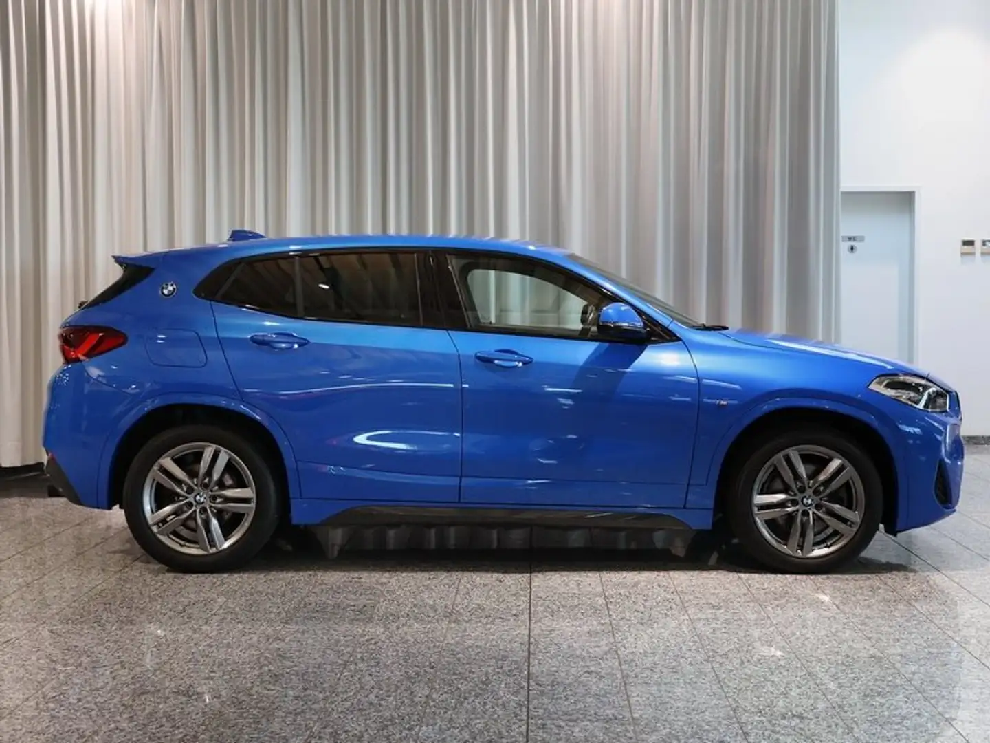 BMW X2 xDrive25d M Sport DrivAss+ Memo. HarmKar LED RFK Blau - 2