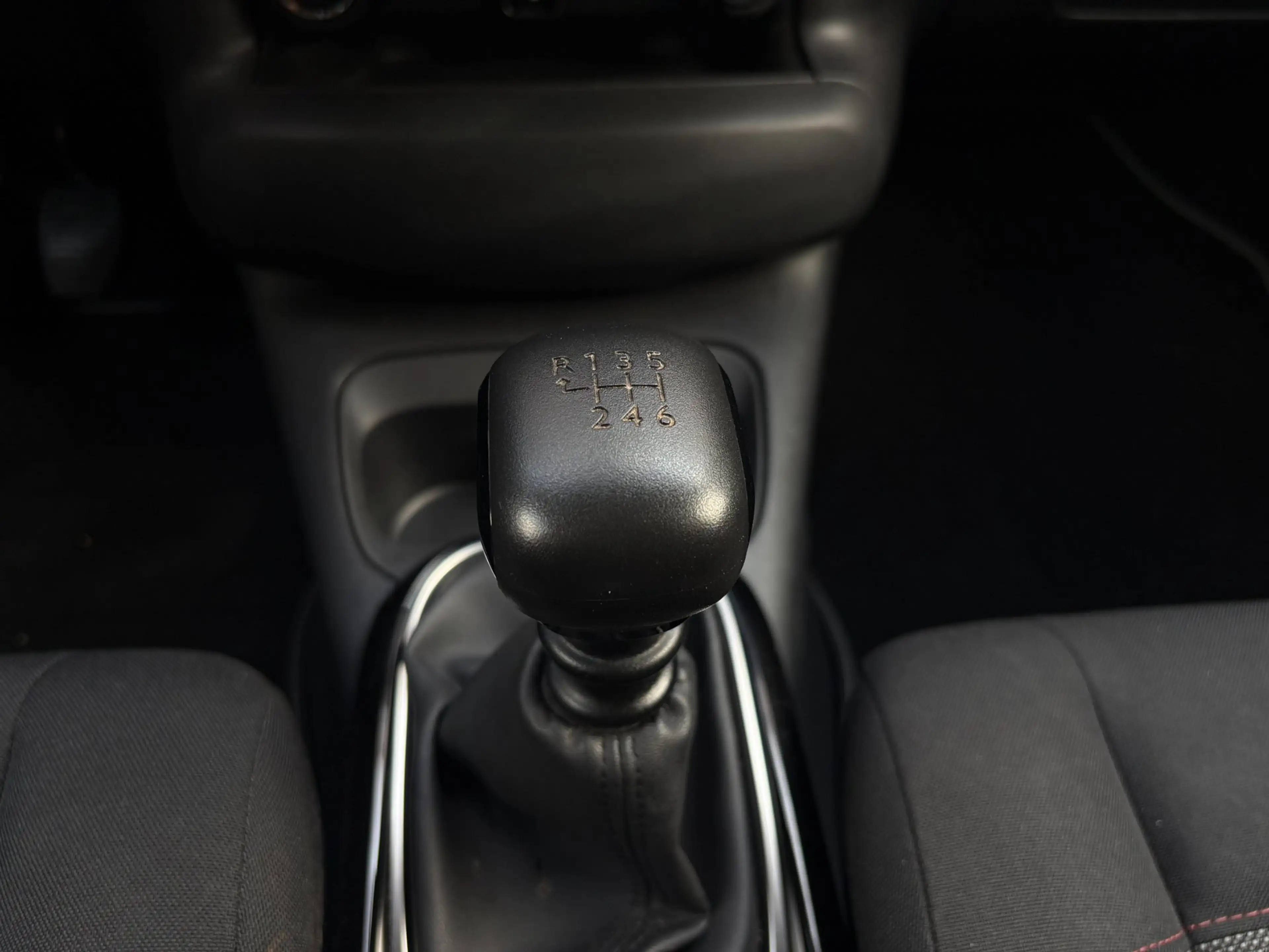 Citroen C4 Cactus 1.2 PureTech Business |Clima|Cruise|PDC| — photo 9