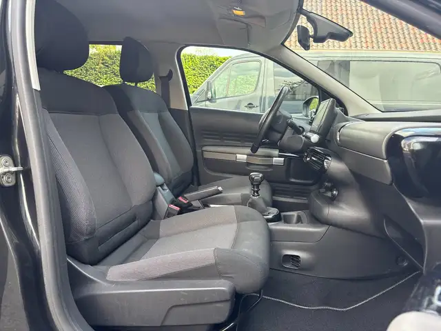 Citroen C4 Cactus view 19