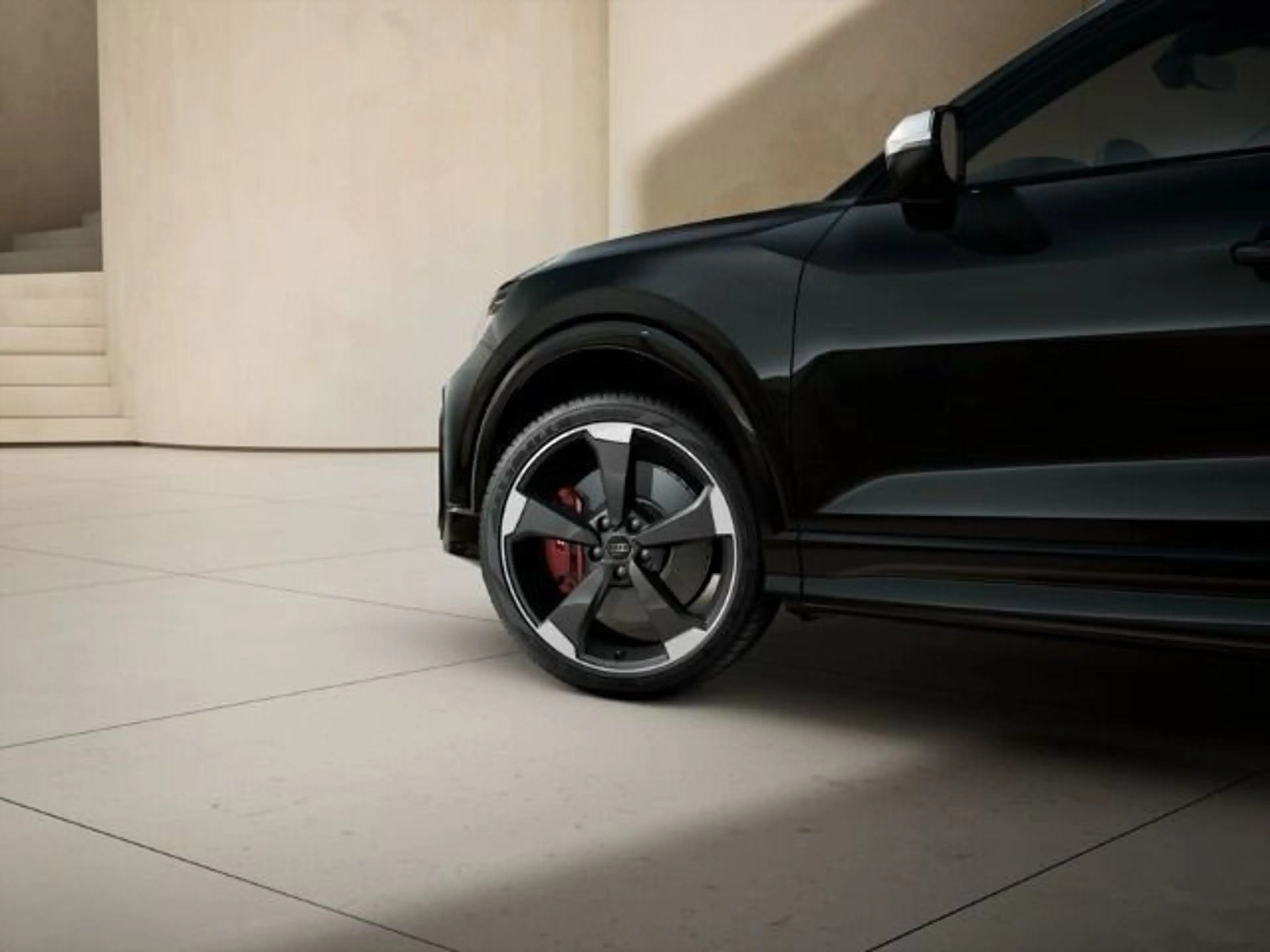 Audi SQ2 TFSI 221(300) kW(PS) S tronic — photo 2