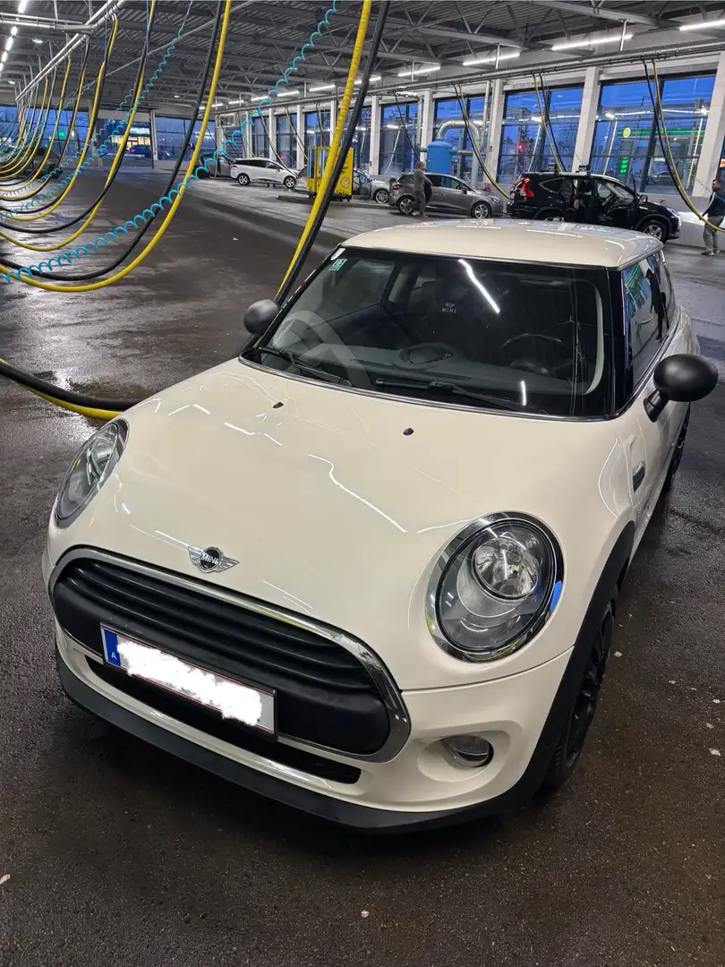 MINI One D Hatch - 1