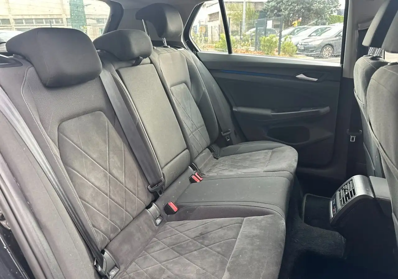 Volkswagen Golf Standard Model — photo 8