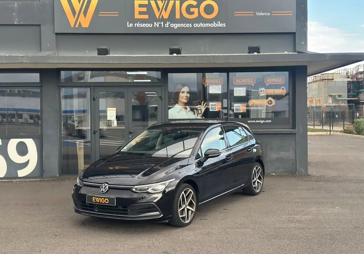 Volkswagen Golf Standard Model