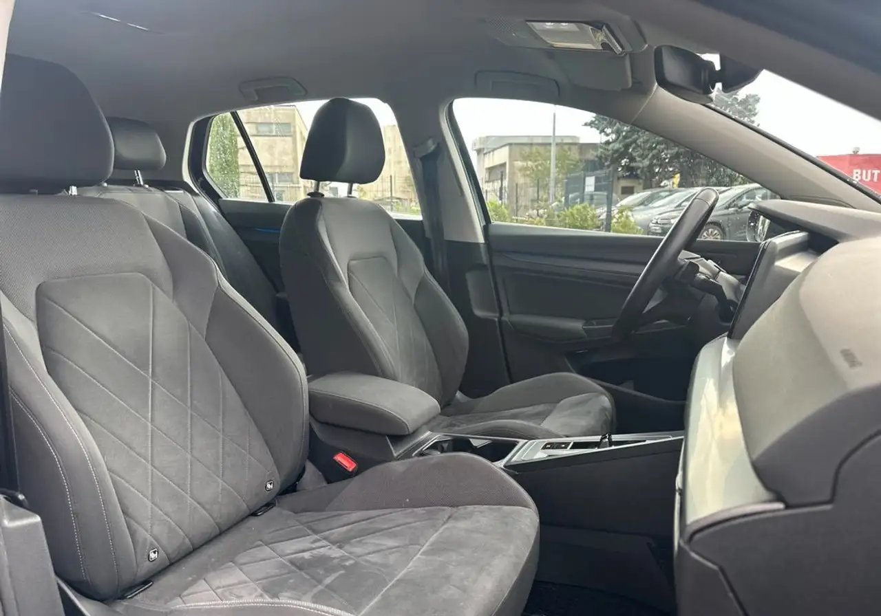 Volkswagen Golf Standard Model — photo 9