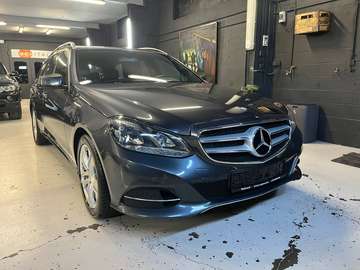MERCEDES CLASSE E 200 **AVANTGARDE** BOITE AUTO** 12 MOIS DE GARANTIE