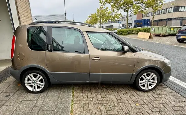 Skoda Roomster view 12