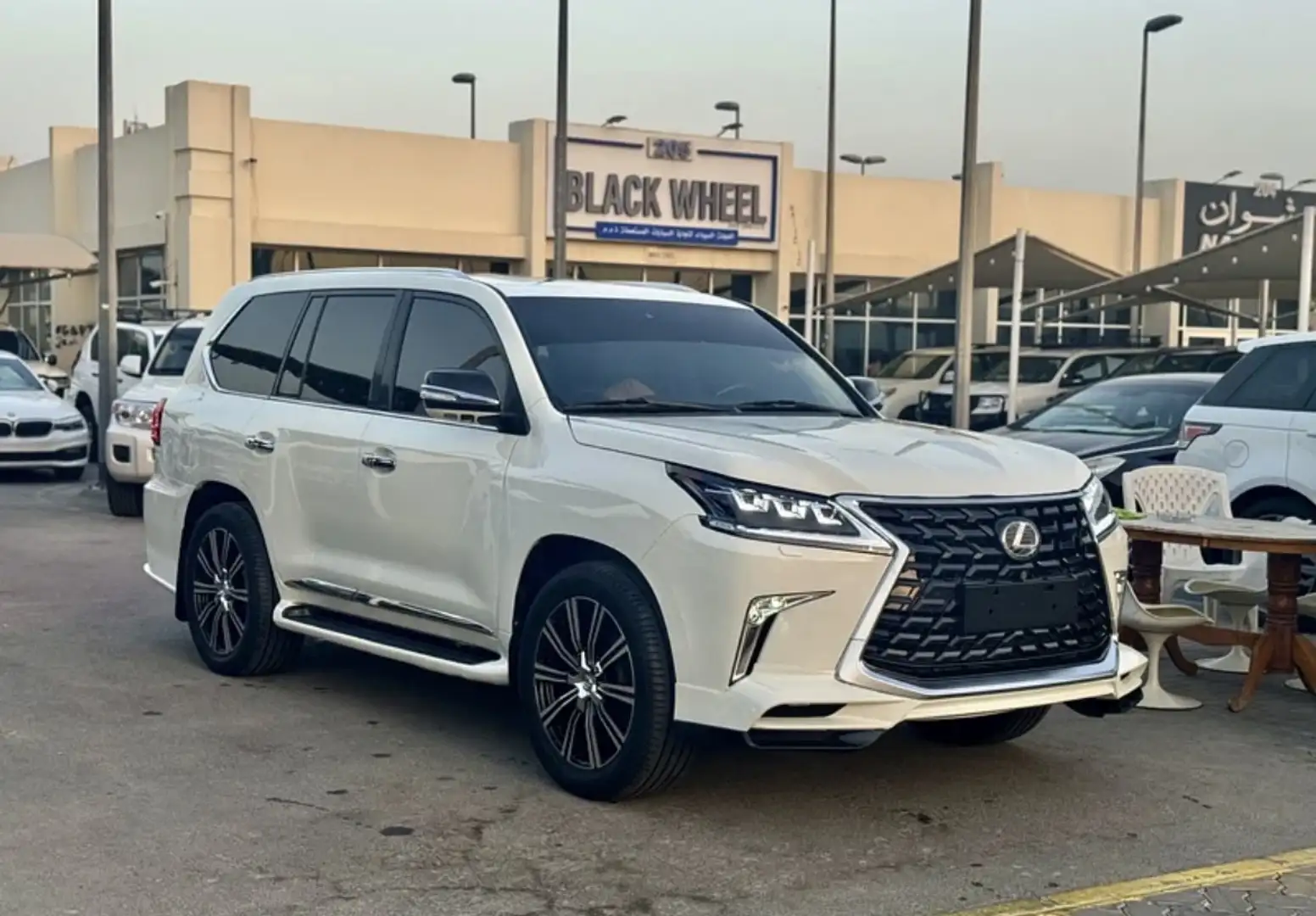 Lexus LX 570 Blanc - 1