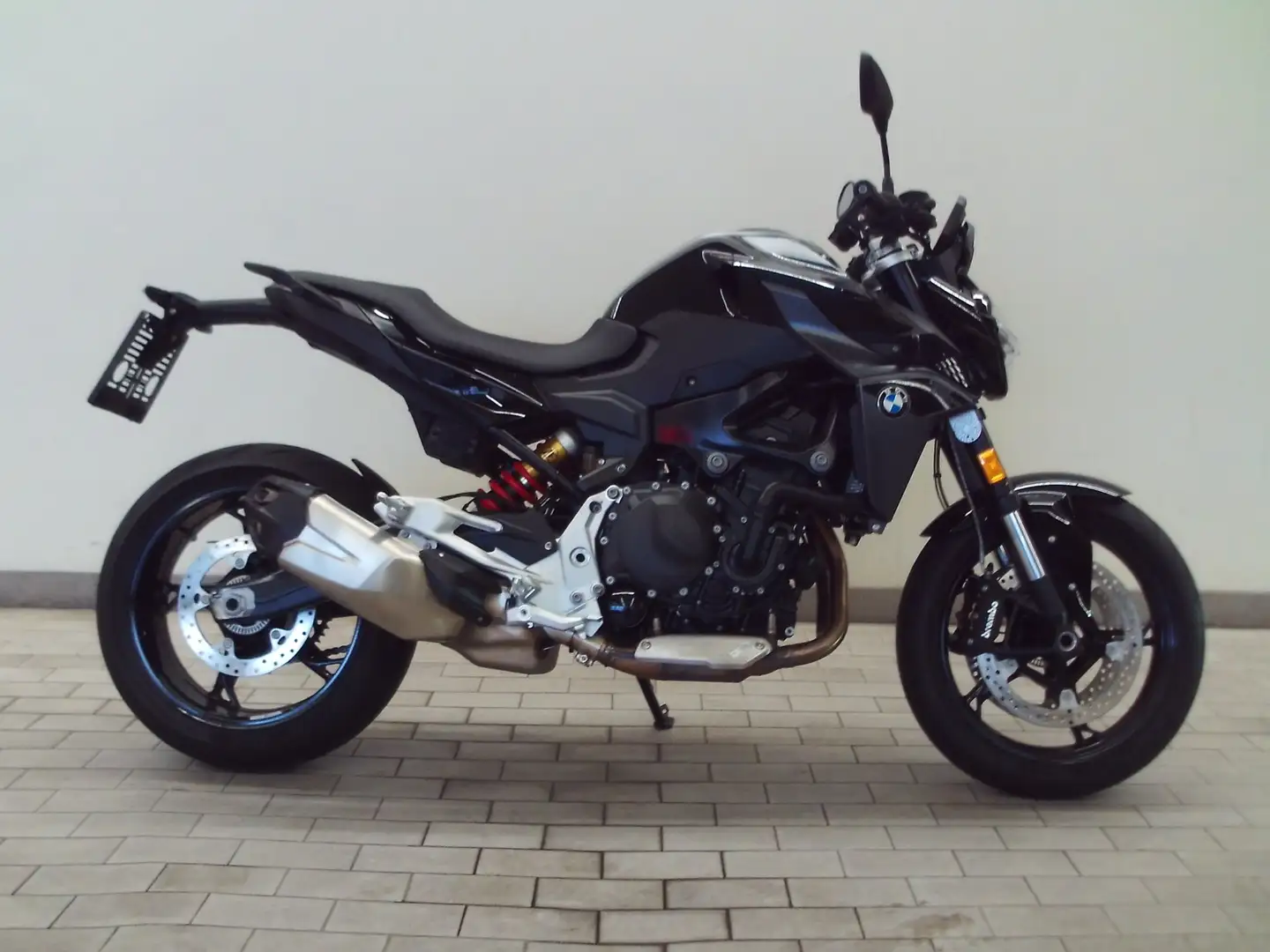 BMW F 900 R Negro - 1