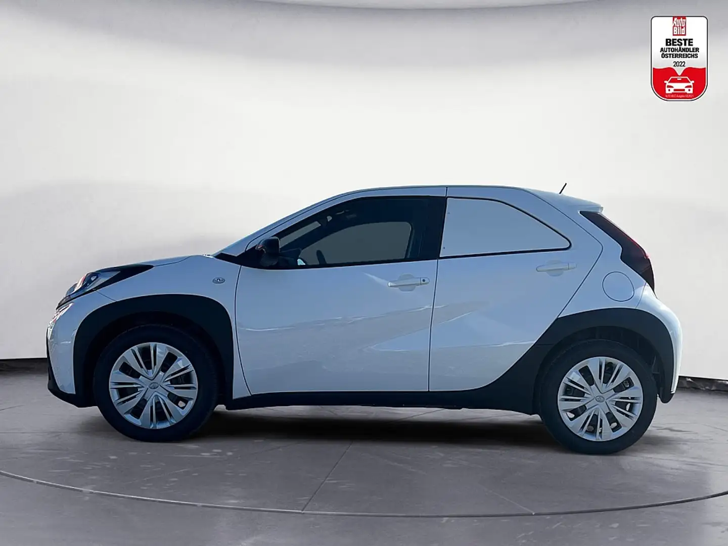 Toyota Aygo X 1,0 Play | FISKAL UMBAU Weiß - 2