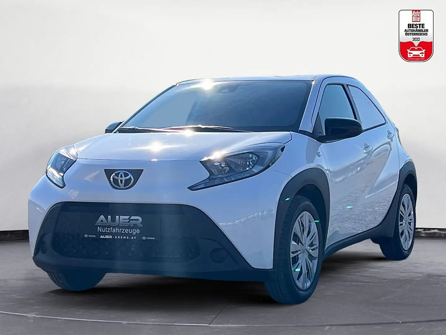 Toyota Aygo X 1,0 Play | FISKAL UMBAU Weiß - 1