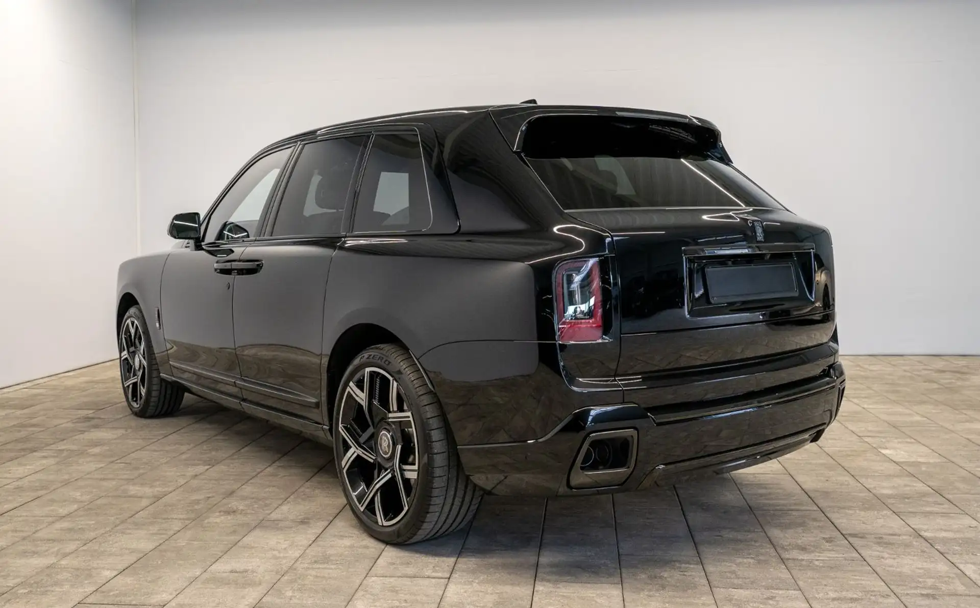롤스로이스 Rolls-Royce Cullinan 2026 검정 사진 5