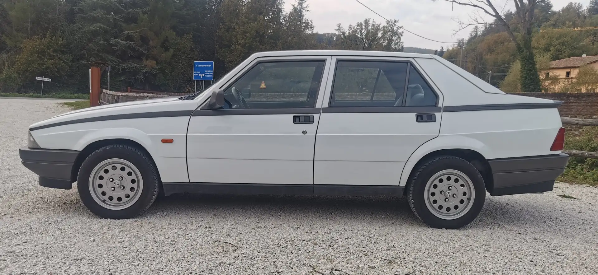 Alfa Romeo 75 1.8 Bianco - 2