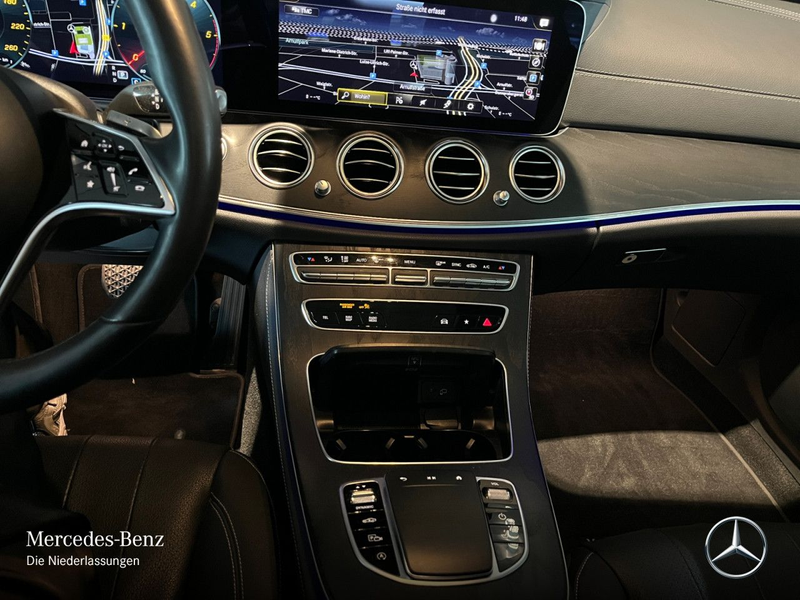 Mercedes-Benz E 400 d T 4M AVANTG+PANO+360+LED+FAHRASS+20"+9G — photo 15
