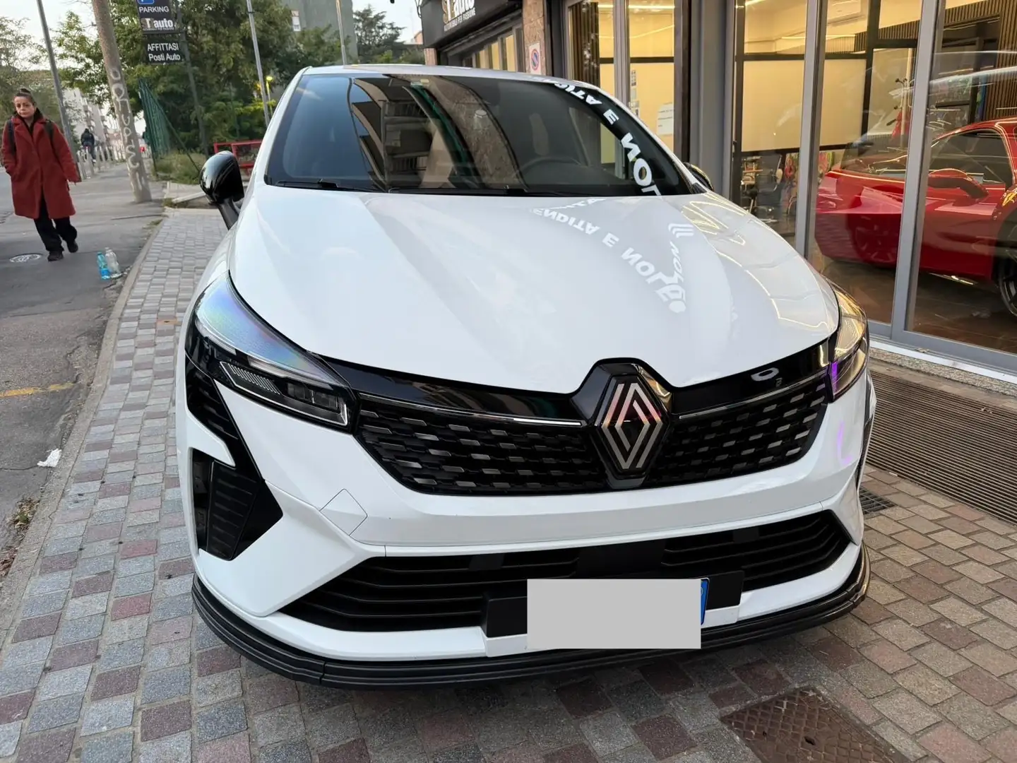 Renault Clio Per neopatenti 1.6 E-Tech Hybrid Techno 145 cv Weiß - 1