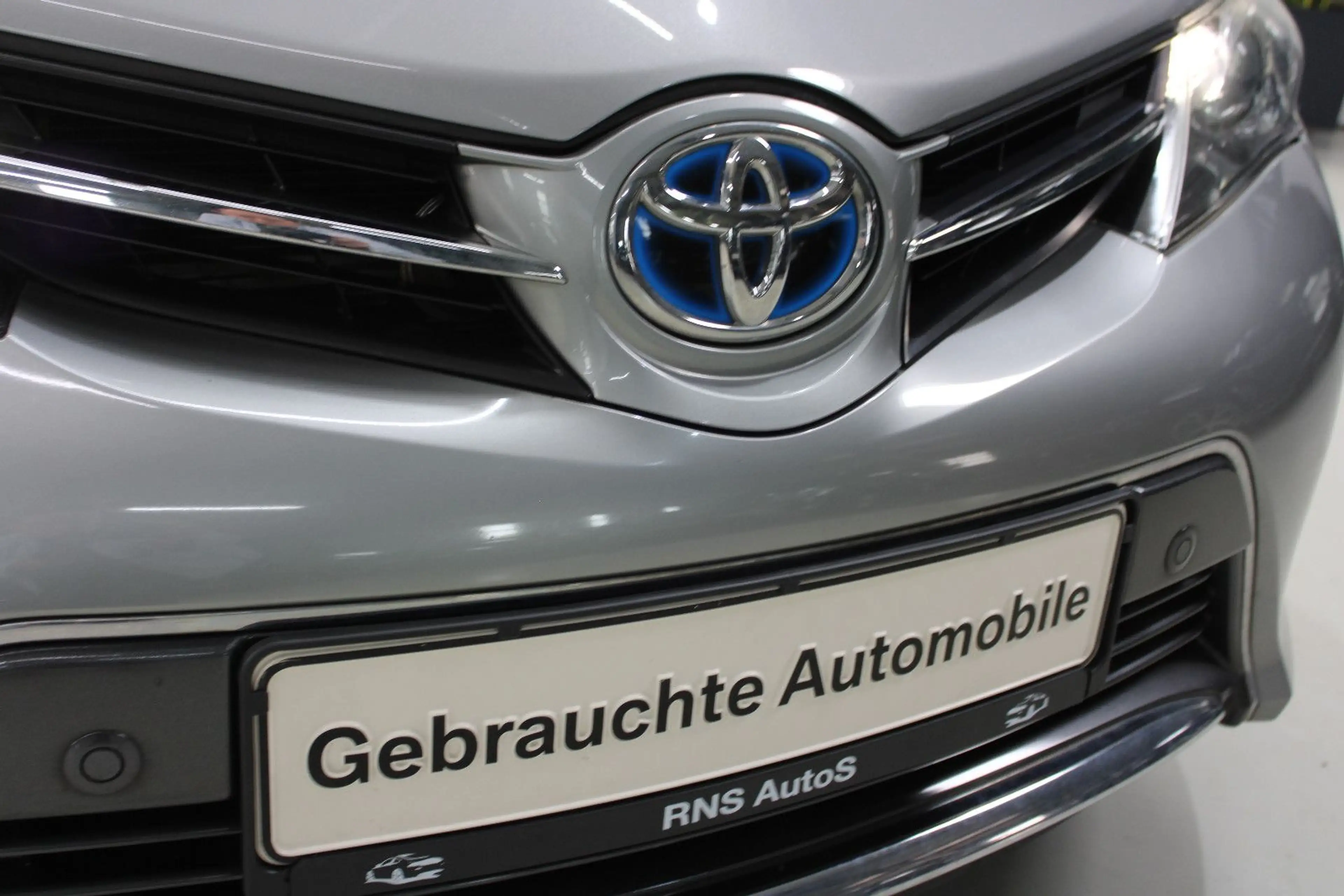 Toyota Auris Hybrid 1,8 CVT " Edition",Kamera,Automatik — photo 14