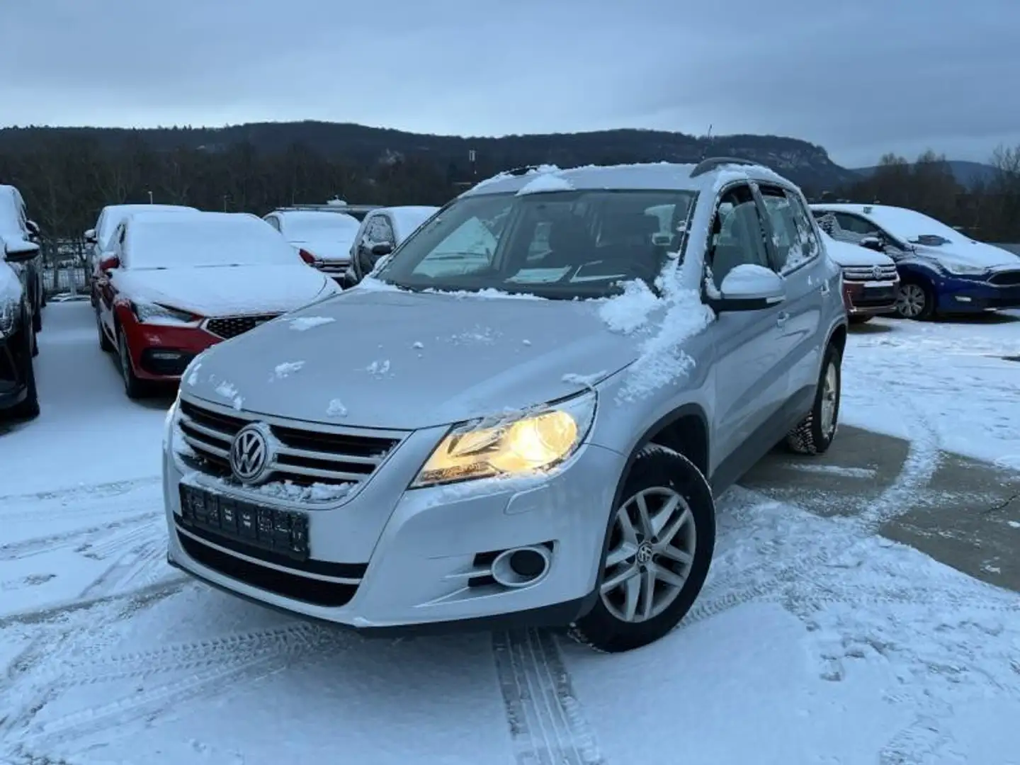 Volkswagen Tiguan Trend & Fun Klima Temp SHZ Silber - 1