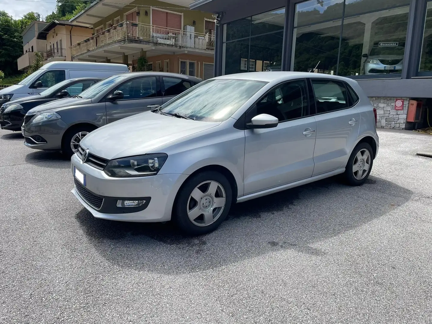 Volkswagen Polo Polo 5p 1.2 tsi Highline 105cv Plateado - 1