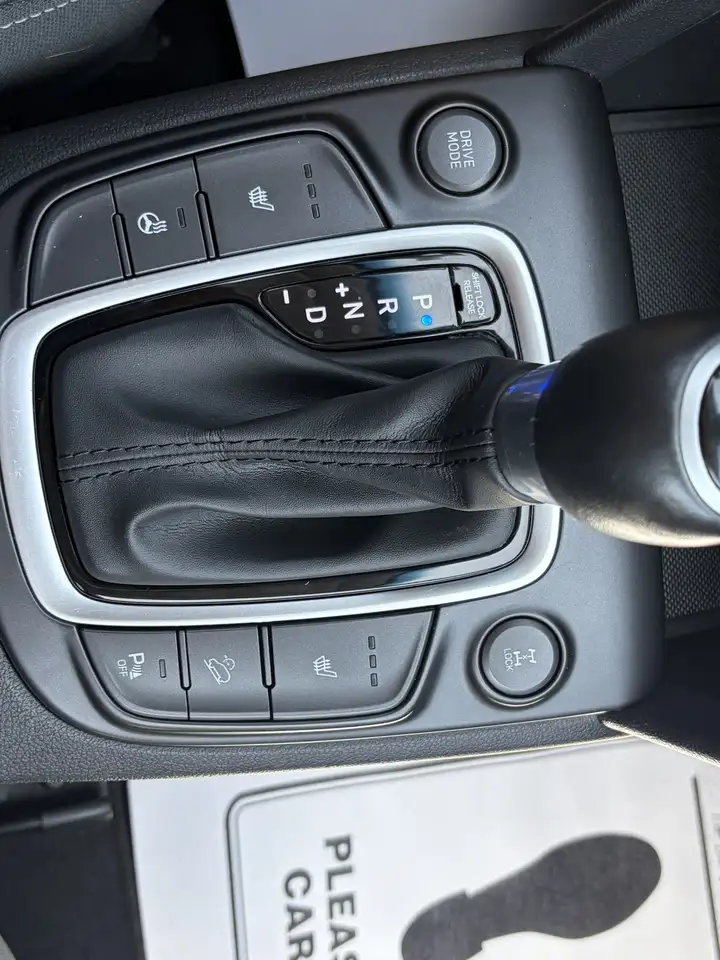 Hyundai KONA photo Hyundai KONA