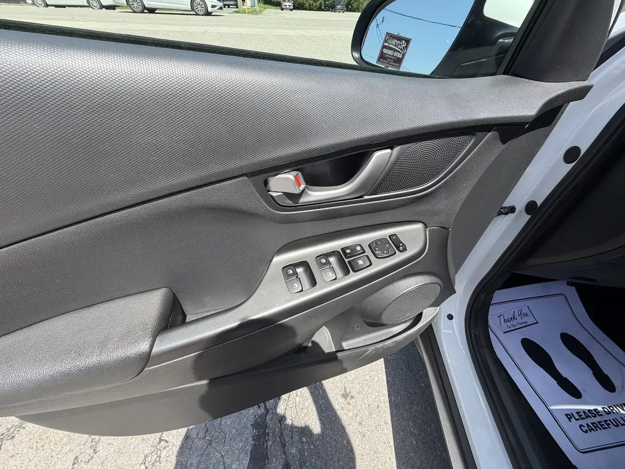 Hyundai KONA photo Hyundai KONA