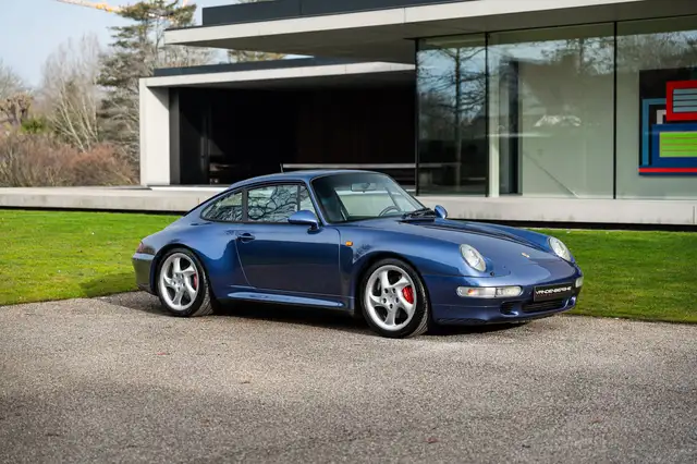 Porsche 993 C4S / C00 / ZENITH BLUE / MANUAL GEARBOX / ONLY 2 OWNERS