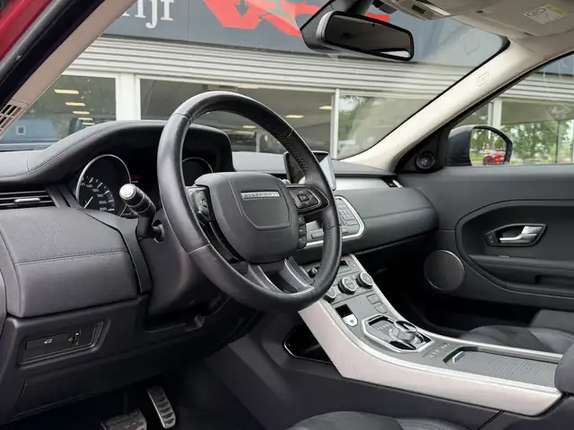 Land Rover Range Rover Evoque view 2