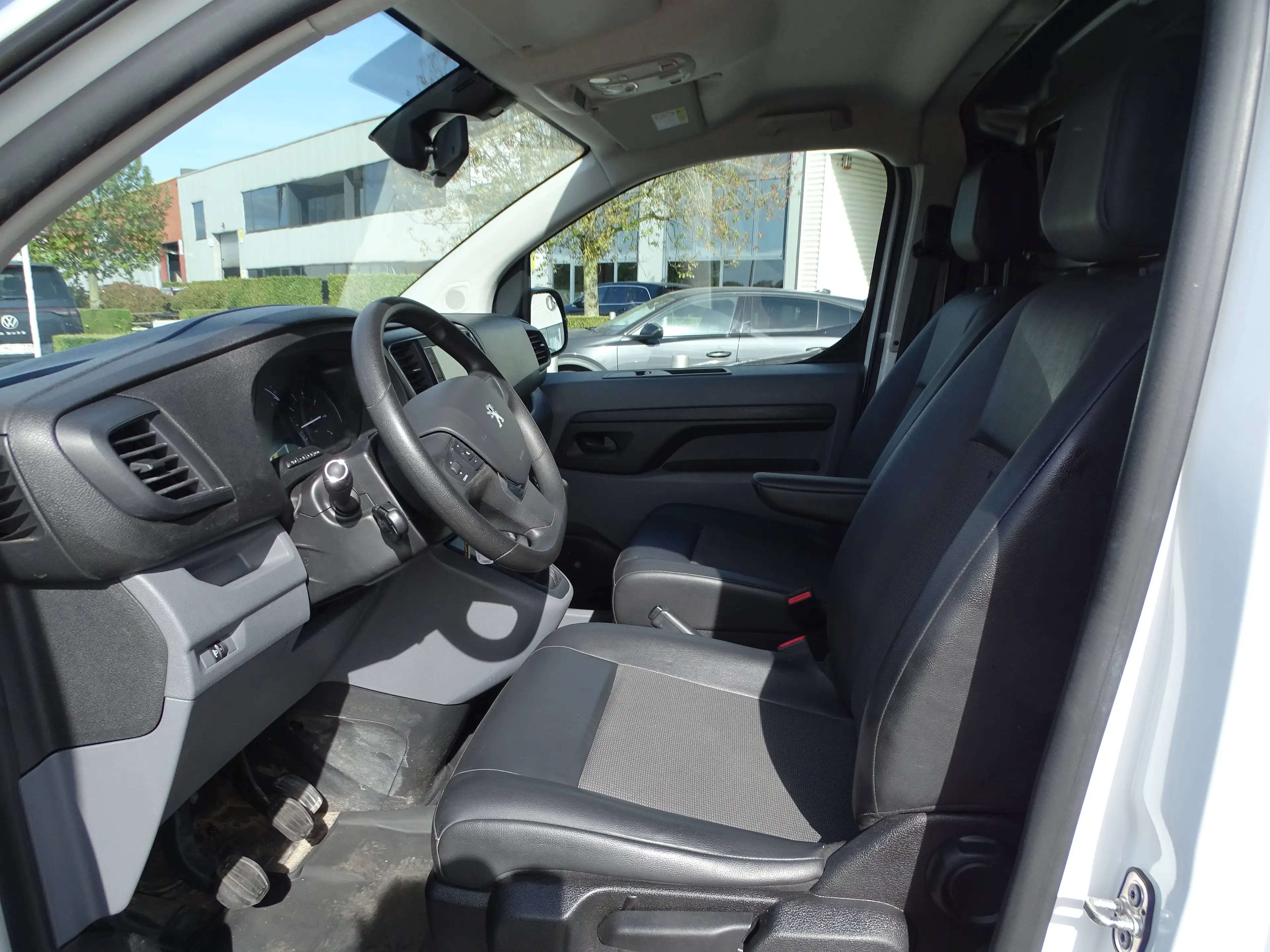 Peugeot Expert 1.5 BlueHDi L2 Asphalt S * AIRCO * CR. CTR. * PDC * ... — photo 8
