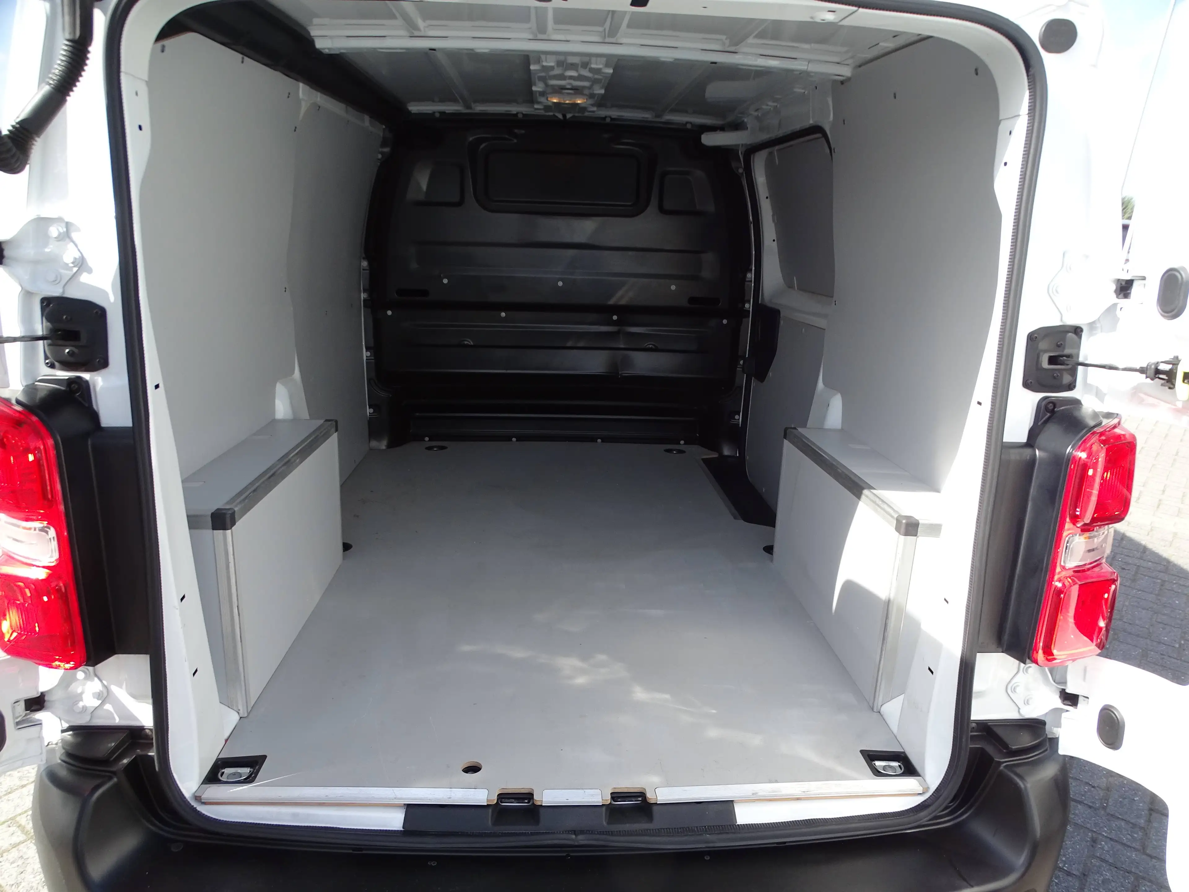 Peugeot Expert 1.5 BlueHDi L2 Asphalt S * AIRCO * CR. CTR. * PDC * ... — photo 13