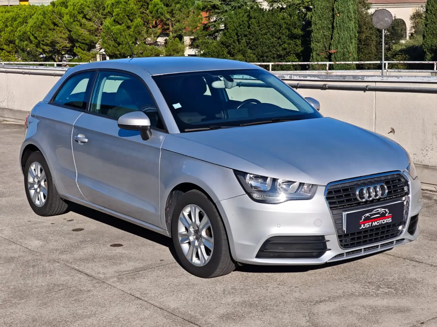 Audi A1 A1 1.4 TFSI S tronic Ambition Silber - 2